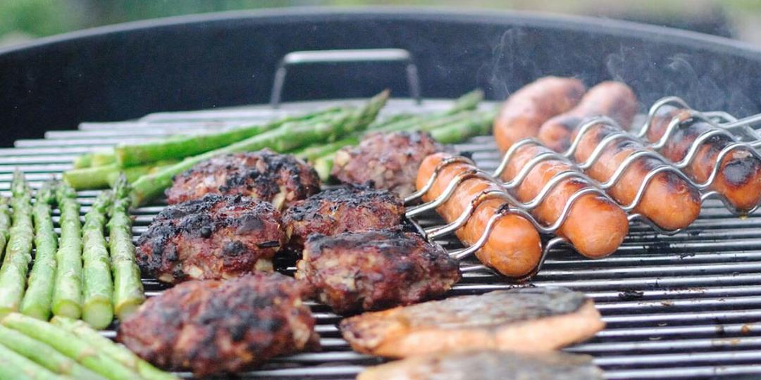 What’s the Best Way to BBQ? Charcoal, Gas, or Electric Grill