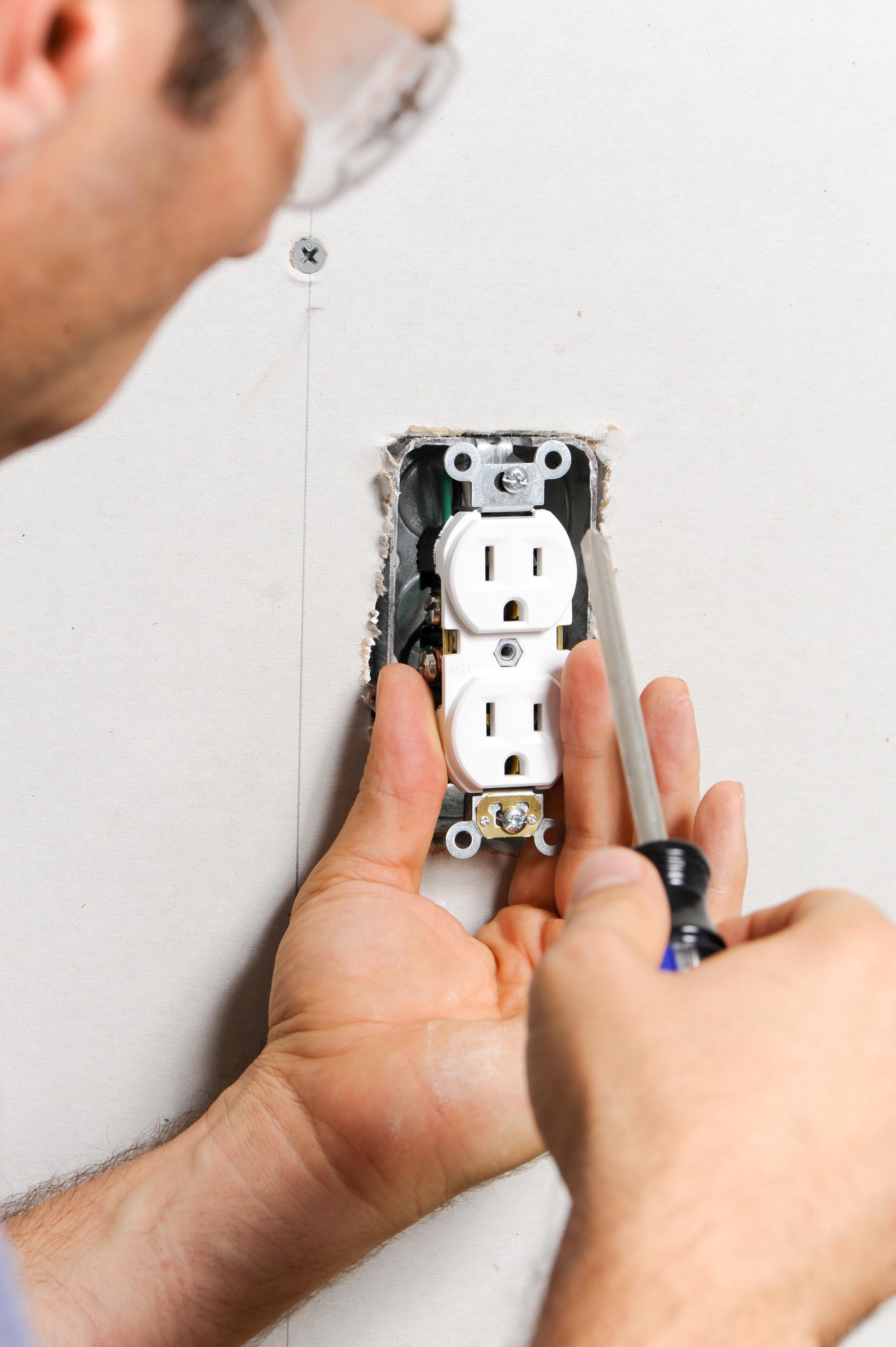 DIY Electrical Repairs: When to Call a Professional