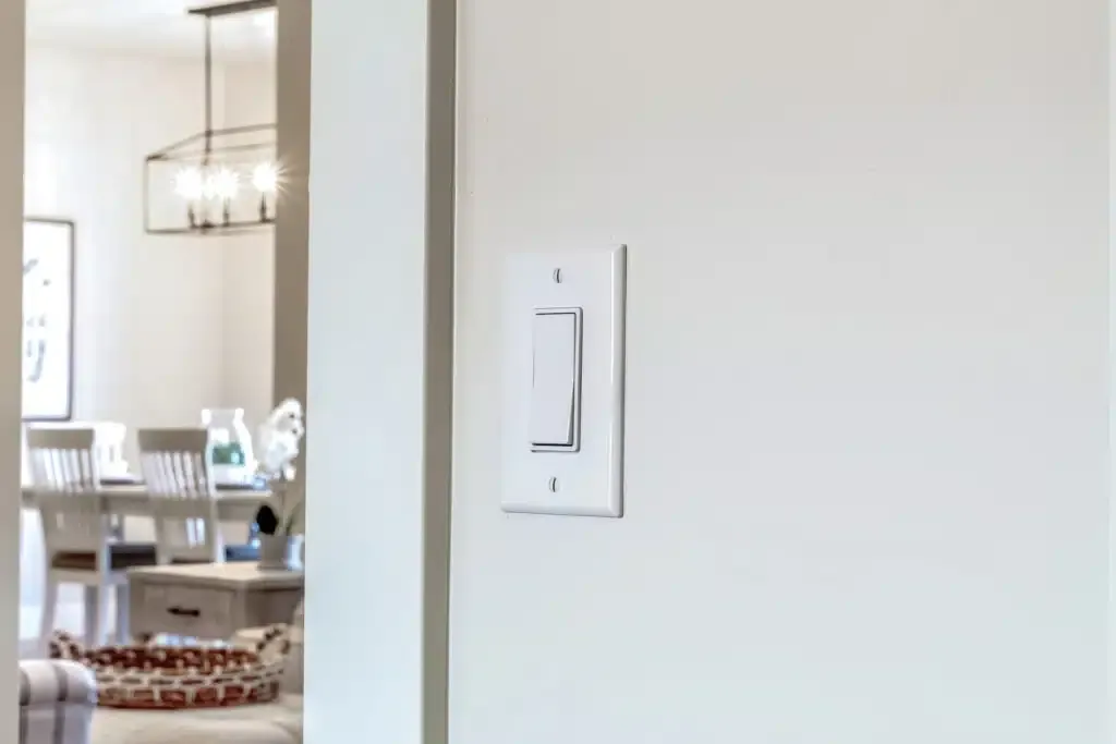 Smart Dimmer Setup Without Flicker or Hum